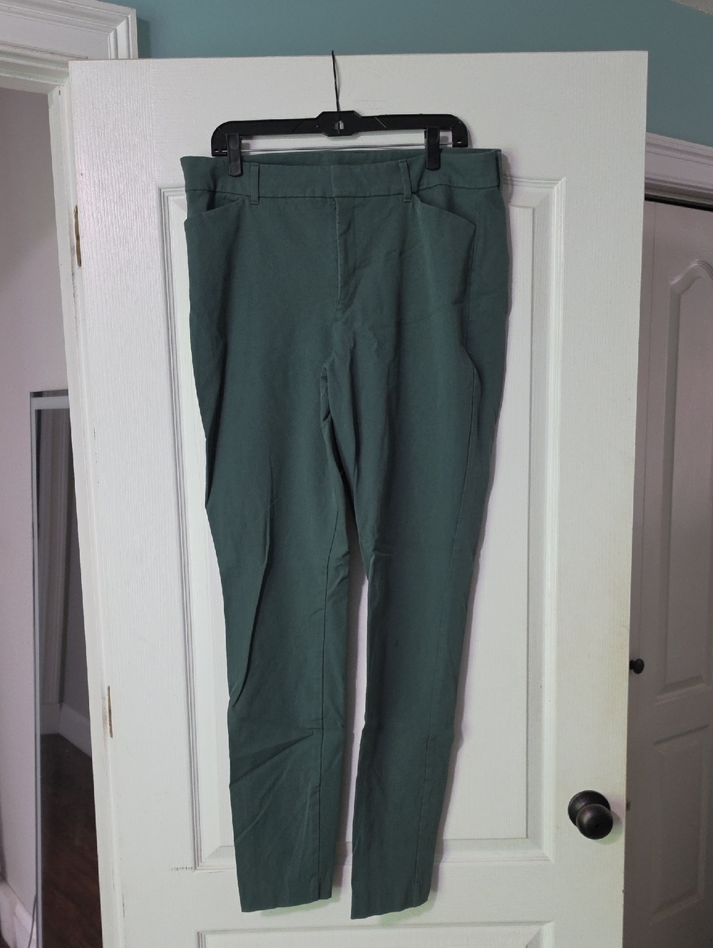 Old Navy Pixie Pant, Green